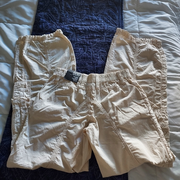 NWT Urban Outfitters Y2K Cargo pants, cereal, XS - Picture 5 of 9